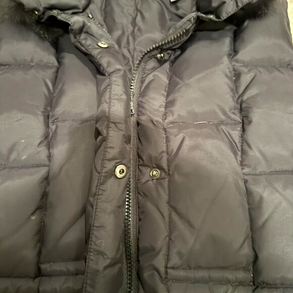 Black puffer vest with faux fur collar - Picture 6 of 6